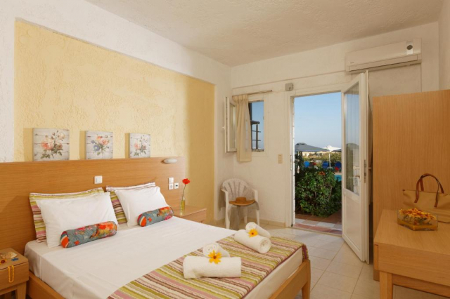 11.06 avion Bucuresti, Grecia - Creta - Heraklion Anissaras, Cretan Garden - Adult Only 479 EURO, 7 nopti, Demipensiune inclusa