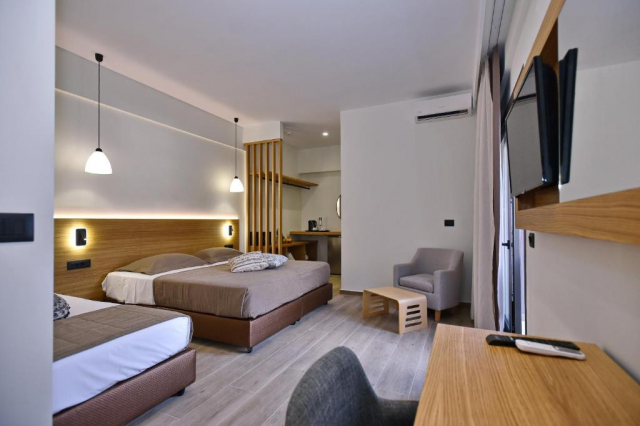11.06 avion Bucuresti, Grecia - Creta - Heraklion Malia, Dionisos Hotel 538 EURO, 7 nopti, Demipensiune inclusa