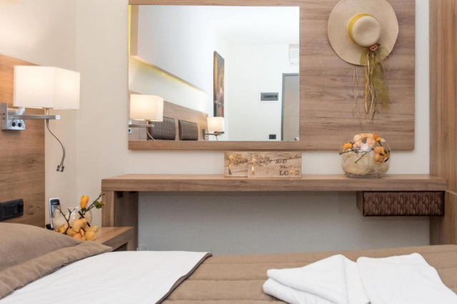 11.06 avion Bucuresti, Grecia - Creta - Heraklion Malia, Dionisos Hotel 538 EURO, 7 nopti, Demipensiune inclusa