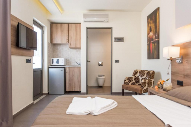 11.06 avion Bucuresti, Grecia - Creta - Heraklion Malia, Dionisos Hotel 538 EURO, 7 nopti, Demipensiune inclusa