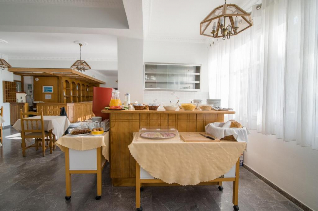 12.06 avion Bucuresti, Grecia - Santorini Kamari, Kamari Blu Boutique Hotel 596 EURO, 7 nopti, Mic dejun inclus