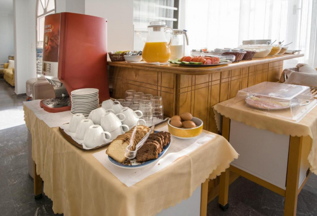 12.06 avion Bucuresti, Grecia - Santorini Kamari, Kamari Blu Boutique Hotel 596 EURO, 7 nopti, Mic dejun inclus