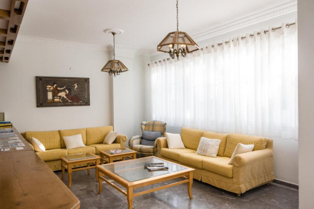 12.06 avion Bucuresti, Grecia - Santorini Kamari, Kamari Blu Boutique Hotel 596 EURO, 7 nopti, Mic dejun inclus