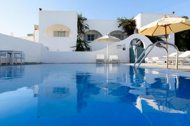 12.06 avion Bucuresti, Grecia - Santorini Kamari, Atlas Boutique Hotel 743 EURO, 7 nopti, Mic dejun inclus
