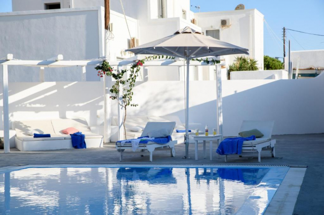 12.06 avion Bucuresti, Grecia - Santorini Kamari, Atlas Boutique Hotel 743 EURO, 7 nopti, Mic dejun inclus