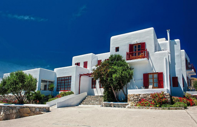 25.06 avion Bucuresti, Grecia - Mykonos Mykonos Town, Charissi Hotel 949 EURO, 7 nopti, Mic dejun inclus