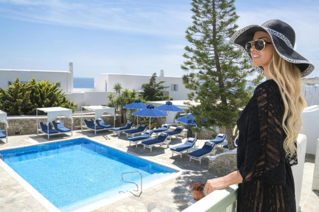 25.06 avion Bucuresti, Grecia - Mykonos Agios Ioannis Mykonos, Bellissimo Resort 900 EURO, 7 nopti, Mic dejun inclus