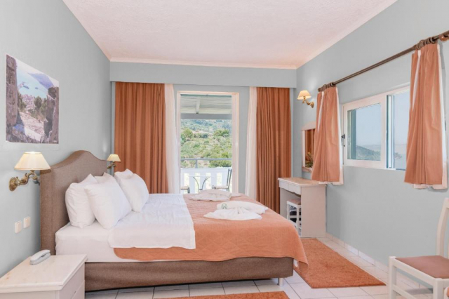 11.06 avion Bucuresti, Grecia - Zakynthos Vassilikos, Matilda Hotel 636 EURO, 7 nopti, All inclusive