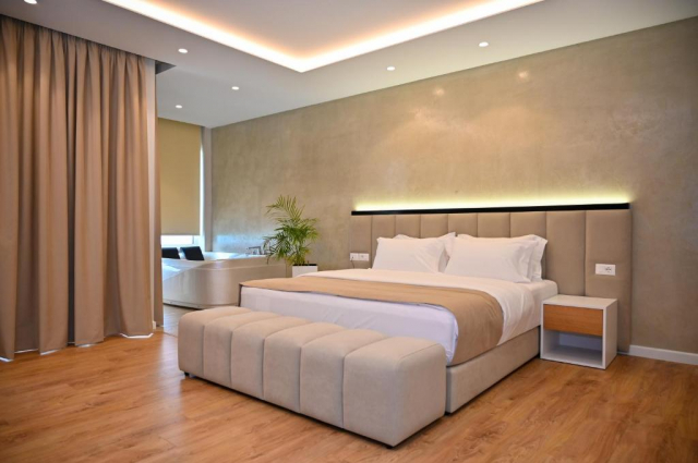 01.07 avion Bucuresti, Albania - Litoral Albania Durres, Hotel Zanzi 753 EURO, 7 nopti, Mic dejun inclus