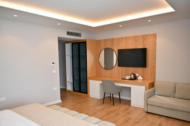 01.07 avion Bucuresti, Albania - Litoral Albania Durres, Hotel Zanzi 753 EURO, 7 nopti, Mic dejun inclus