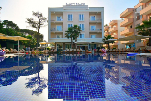 17.06 avion Bucuresti, Albania - Litoral Albania Golem, Hotel Sandy Beach Resort 802 EURO, 7 nopti, All inclusive