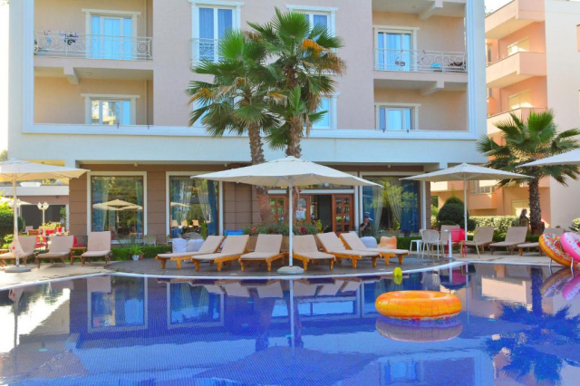 17.06 avion Bucuresti, Albania - Litoral Albania Golem, Hotel Sandy Beach Resort 802 EURO, 7 nopti, All inclusive