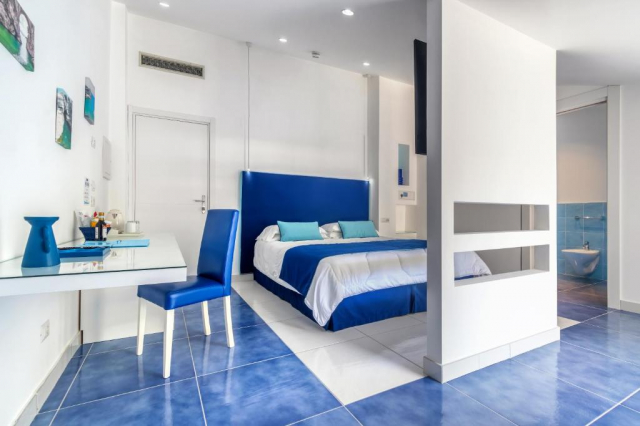 17.07 avion Bucuresti, Italia - Coasta Amalfitana Sorrento, Hotel Metropole 1008 EURO, 7 nopti, Mic dejun inclus