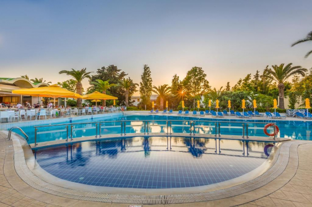 29.06 avion Bucuresti, Grecia - Kos Psalidi, Hotel Kipriotis Hippocrates - Adults Only 881 EURO, 7 nopti, All inclusive