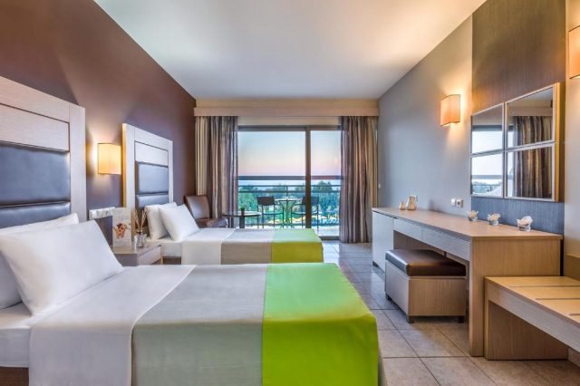 29.06 avion Bucuresti, Grecia - Kos Psalidi, Hotel Kipriotis Hippocrates - Adults Only 881 EURO, 7 nopti, All inclusive