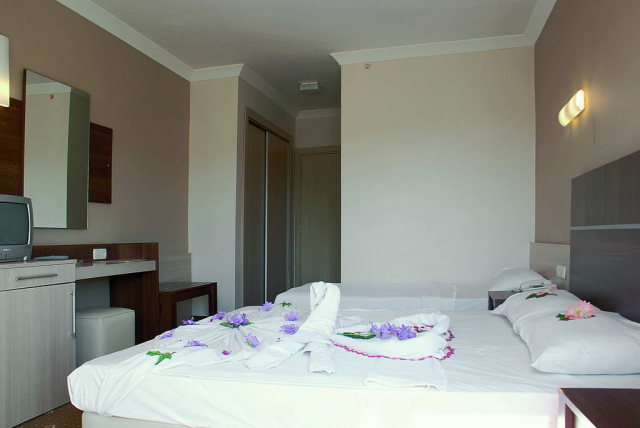 424 EUR - Last Minute zbor din Bucuresti Turcia - Antalya Hotel Magic Sun