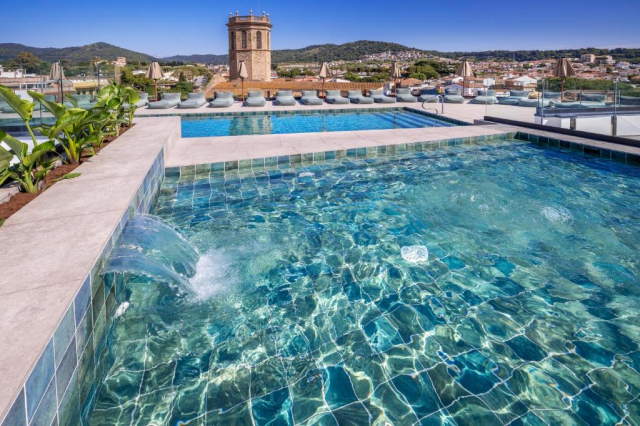 26.06 avion Bucuresti, Spania - Costa Brava - Barcelona Pineda del Mar, Hotel Merce 685 EURO, 7 nopti, Fara masa