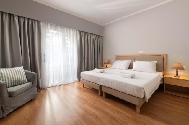 01.07 avion Bucuresti, Grecia - Rhodos Lardos, Hotel Sun Beach Lindos 743 EURO, 7 nopti, All inclusive