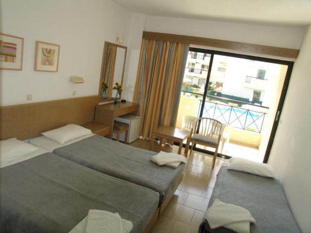 01.07 avion Bucuresti, Grecia - Rhodos Ialyssos, Summerland Hotel 508 EURO, 7 nopti, Mic dejun inclus