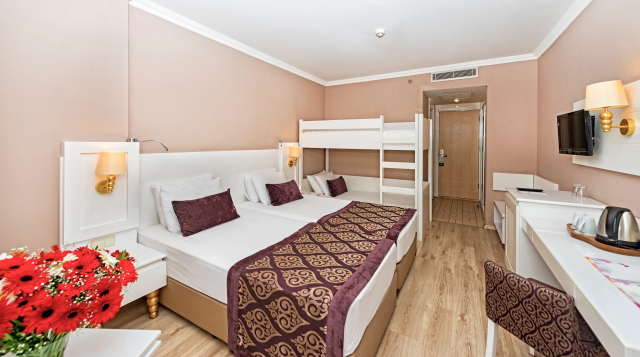 04.09 avion Bucuresti, Turcia - Antalya Side, Hotel Serenis 665 EURO, 7 nopti, All inclusive