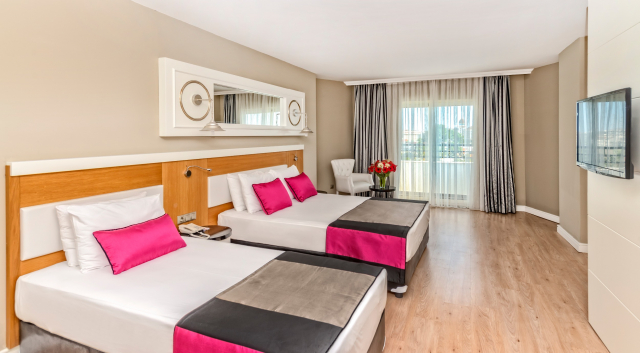 04.09 avion Bucuresti, Turcia - Antalya Side, Hotel Serenis 665 EURO, 7 nopti, All inclusive