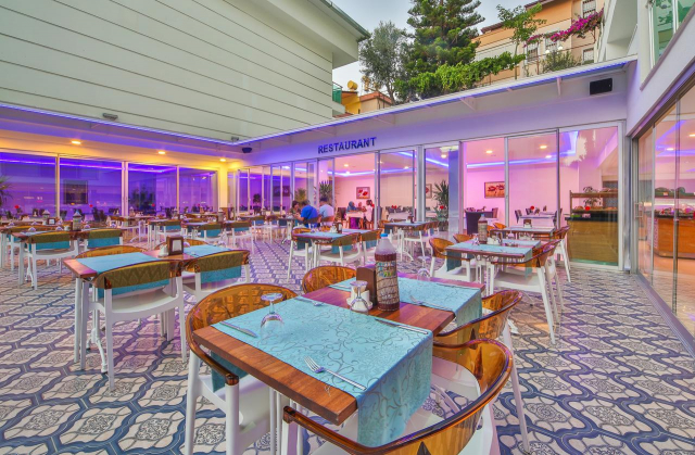 20.08 avion Bucuresti, Turcia - Antalya Alanya, Kleopatra Atlas Hotel - Adults Only 773 EURO, 7 nopti, All inclusive