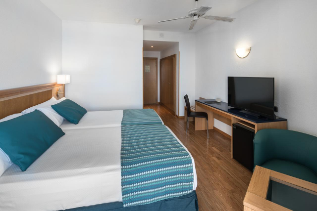 07.07 avion Bucuresti, Spania - Tenerife Puerto de la Cruz, Catalonia Las Vegas 959 EURO, 7 nopti, Mic dejun inclus