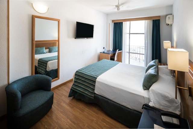 07.07 avion Bucuresti, Spania - Tenerife Puerto de la Cruz, Catalonia Las Vegas 959 EURO, 7 nopti, Mic dejun inclus