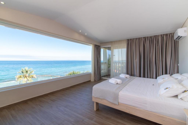 09.07 avion Bucuresti, Grecia - Zakynthos Tsilivi, Belussi Beach Hotel & Suites 626 EURO, 7 nopti, Mic dejun inclus