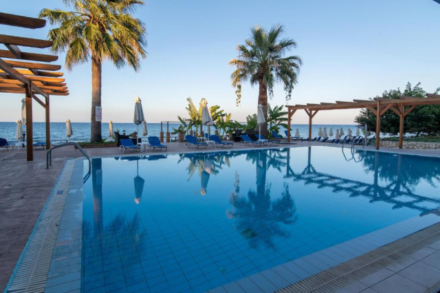 09.07 avion Bucuresti, Grecia - Zakynthos Tsilivi, Belussi Beach Hotel & Suites 626 EURO, 7 nopti, Mic dejun inclus