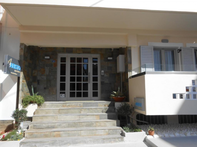 23.07 avion Bucuresti, Grecia - Creta - Heraklion Hersonissos, Aristo Apartments 518 EURO, 7 nopti, Fara masa
