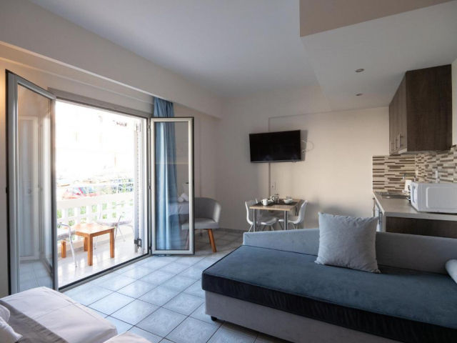 23.07 avion Bucuresti, Grecia - Creta - Heraklion Hersonissos, Aristo Apartments 518 EURO, 7 nopti, Fara masa
