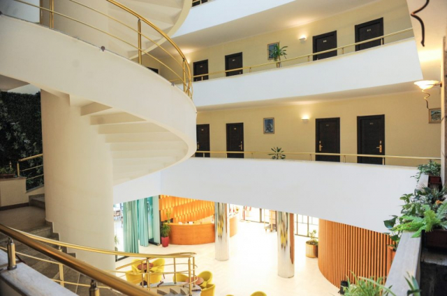 29.07 avion Bucuresti, Albania - Litoral Albania Durres, Hotel Leonardo 616 EURO, 7 nopti, Mic dejun inclus