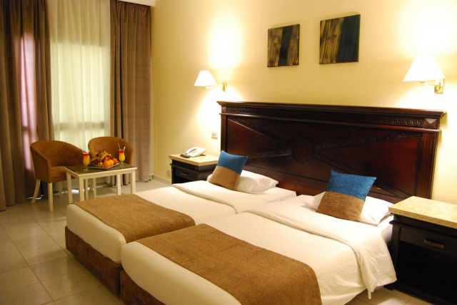23.08 avion Bucuresti, Egipt - Regiunea Sharm el Sheikh Sharm El Sheikh, Cataract Resort Naama Bay 596 EURO, 7 nopti, All inclusive