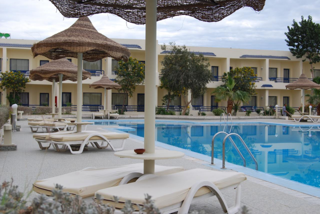 23.08 avion Bucuresti, Egipt - Regiunea Sharm el Sheikh Sharm El Sheikh, Cataract Resort Naama Bay 596 EURO, 7 nopti, All inclusive