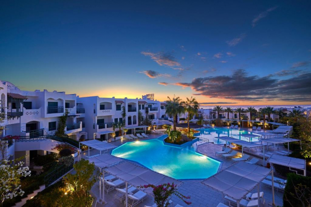 23.08 avion Bucuresti, Egipt - Regiunea Sharm el Sheikh Sharm El Sheikh, Jaz Neo Naama Bay Resort (ex Solymar Naama Bay) 665 EURO, 7 nopti, All inclusive