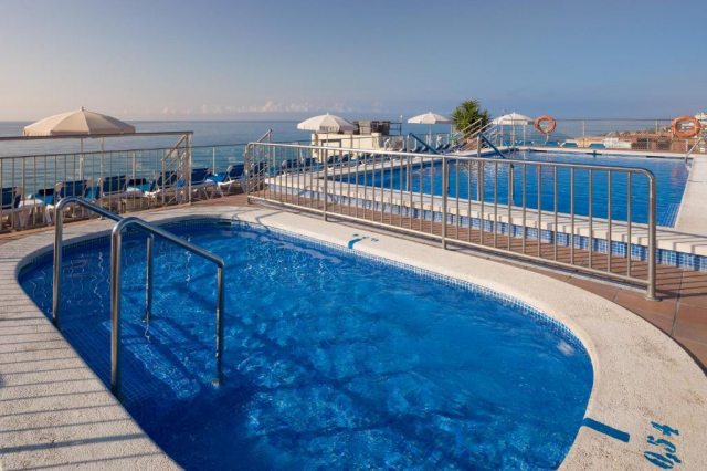 03.09 avion Bucuresti, Spania - Costa Brava - Barcelona Pineda del Mar, Hotel htop Pineda Palace & SPA - Adults Only (18+) 939 EURO, 7 nopti, Demipensiune inclusa