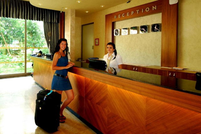 20.08 avion Bucuresti, Turcia - Regiunea Marea Egee Marmaris, Hotel Pasa Beach 871 EURO, 7 nopti, All inclusive