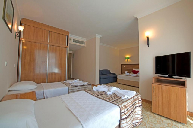 20.08 avion Bucuresti, Turcia - Regiunea Marea Egee Marmaris, Green Nature Resort and Spa 881 EURO, 7 nopti, All inclusive