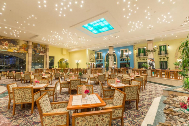 13.09 avion Bucuresti, Egipt - Hurghada Hurghada City, Ali Baba Palace Resort 861 EURO, 7 nopti, All inclusive