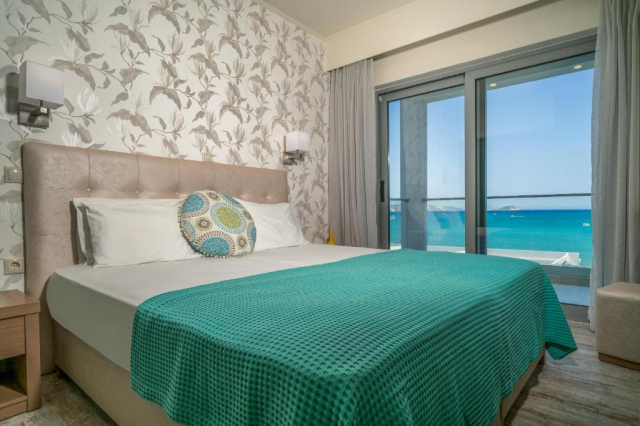 10.09 avion Bucuresti, Grecia - Zakynthos Laganas, Hotel and Apartments Denise Beach 655 EURO, 7 nopti, Fara masa
