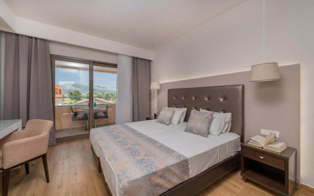10.09 avion Bucuresti, Grecia - Zakynthos Laganas, Oscar Hotel 557 EURO, 7 nopti, Mic dejun inclus