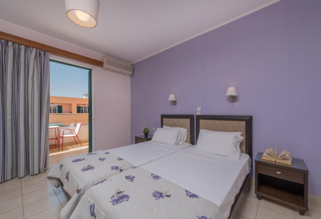 10.09 avion Bucuresti, Grecia - Zakynthos Laganas, Oscar Hotel 557 EURO, 7 nopti, Mic dejun inclus