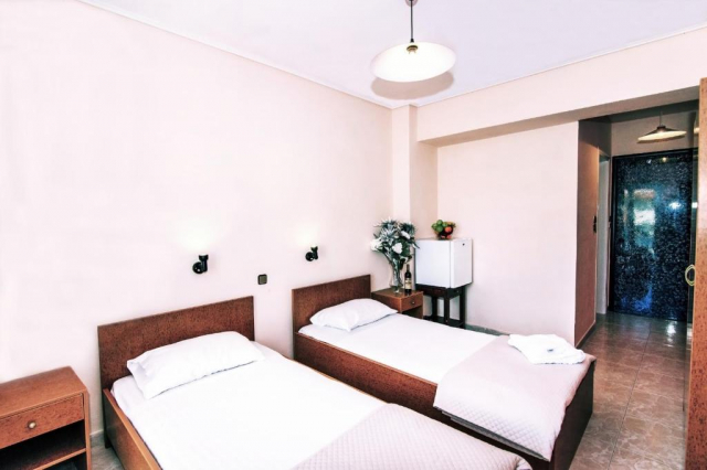 10.09 avion Bucuresti, Grecia - Zakynthos Laganas, Aura Hotel 518 EURO, 7 nopti, Fara masa
