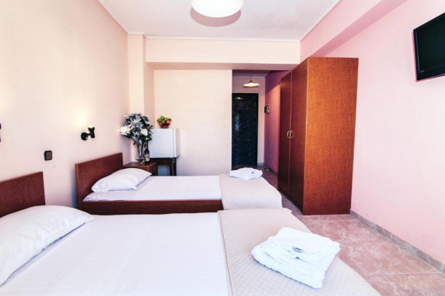 10.09 avion Bucuresti, Grecia - Zakynthos Laganas, Aura Hotel 518 EURO, 7 nopti, Fara masa