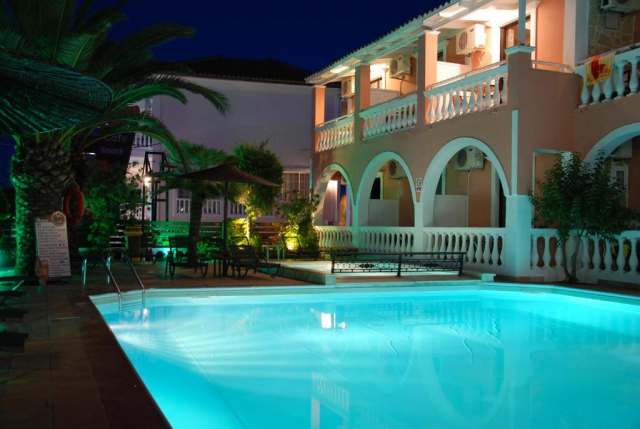 10.09 avion Bucuresti, Grecia - Zakynthos Laganas, Laganas Beach Hotel 518 EURO, 7 nopti, Mic dejun inclus