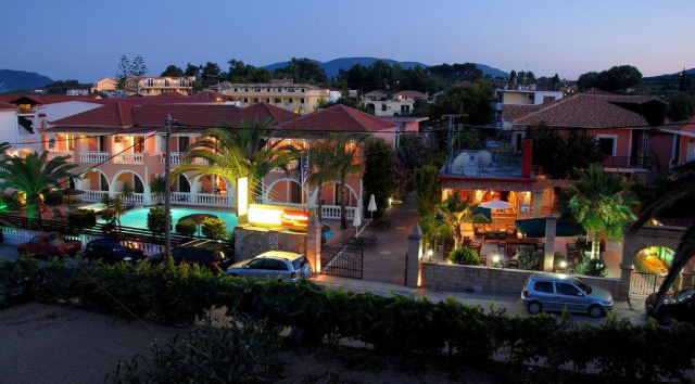 10.09 avion Bucuresti, Grecia - Zakynthos Laganas, Laganas Beach Hotel 518 EURO, 7 nopti, Mic dejun inclus