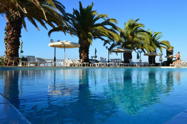 10.09 avion Bucuresti, Grecia - Zakynthos Argassi, Paradise Beach Hotel 567 EURO, 7 nopti, Mic dejun inclus