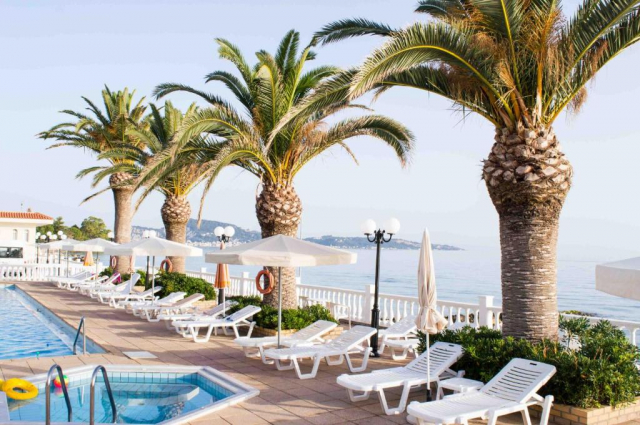 10.09 avion Bucuresti, Grecia - Zakynthos Argassi, Paradise Beach Hotel 567 EURO, 7 nopti, Mic dejun inclus