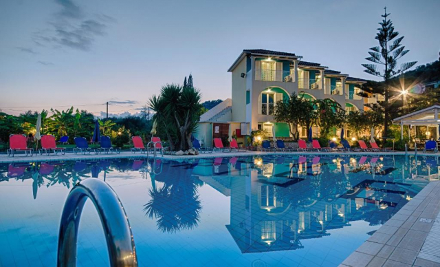 10.09 avion Bucuresti, Grecia - Zakynthos Tsilivi, Sunrise Zante - Adults Only Hotel 881 EURO, 7 nopti, Mic dejun inclus